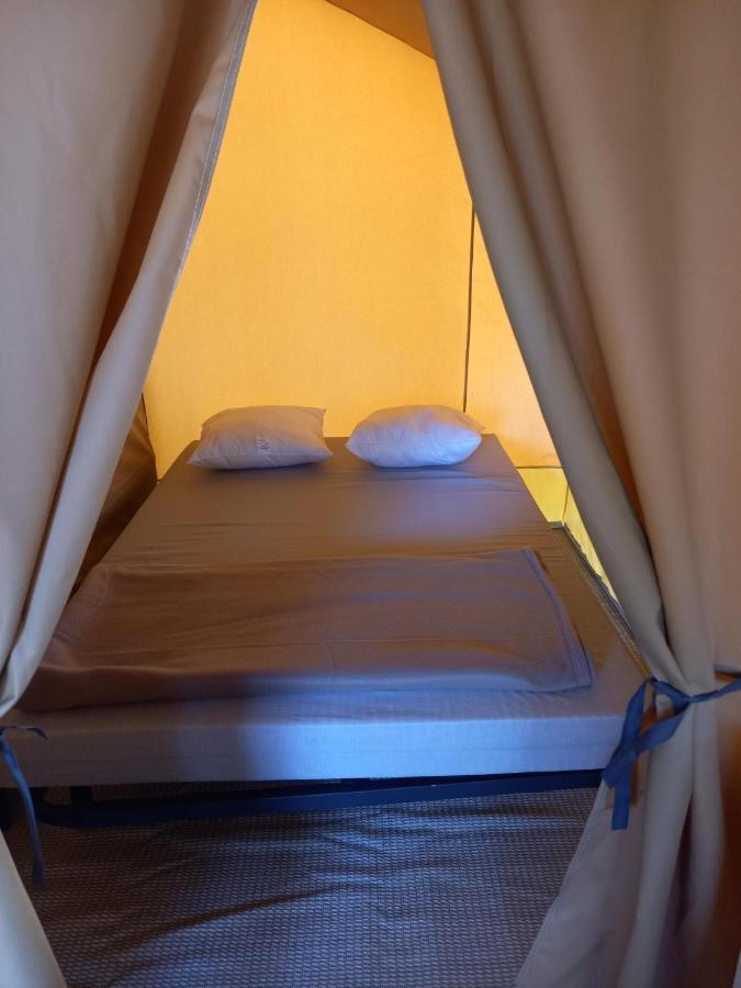 Camping Onlycamp Les Pins Nancay Экстерьер фото